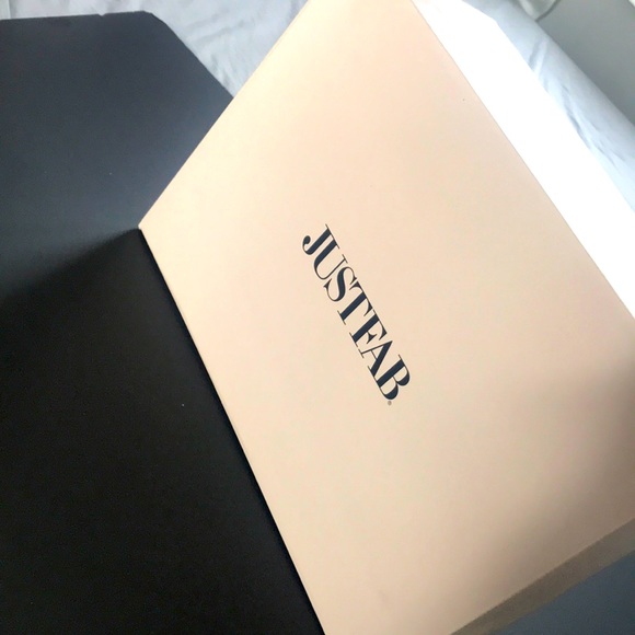 Tan colour flats - Picture 1 of 5